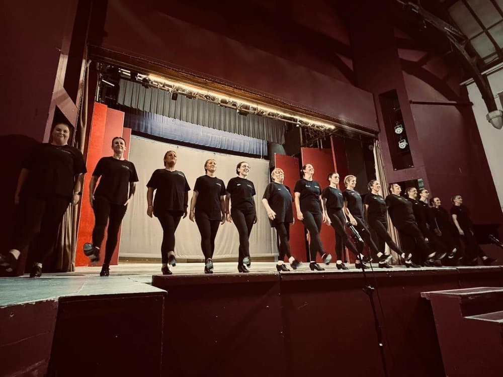 Ensemble dance